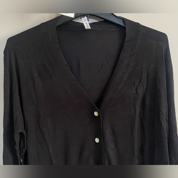 NEW Fano Studios Women’s Front & Side Button V Neck Cardigan Black Size S. - Picture 2 of 5